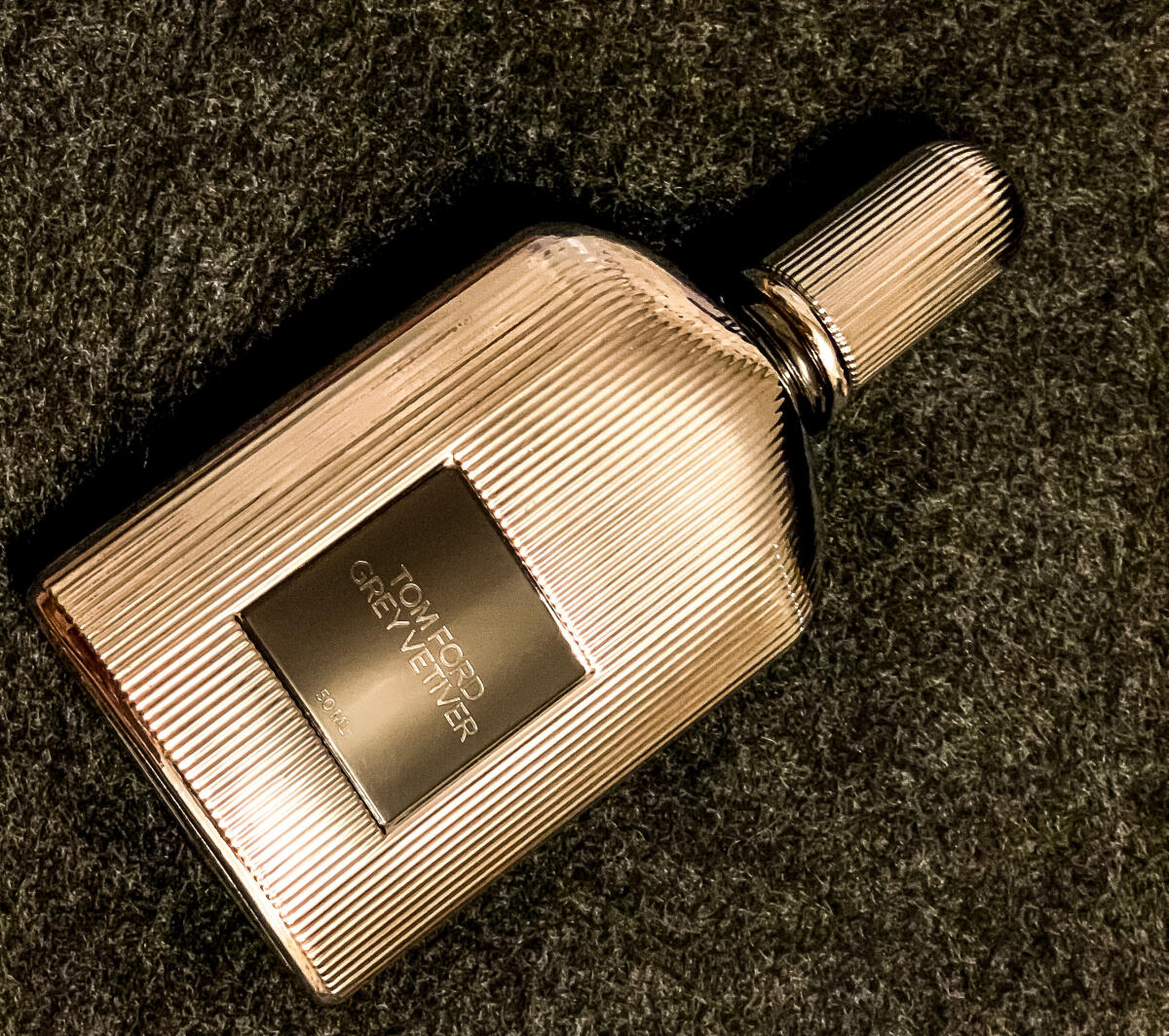 عطر ادکلن گری وتیور پارفوم تام فورد - Grey Vetiver Parfum Tom Ford - بررسی، قیمت و خرید