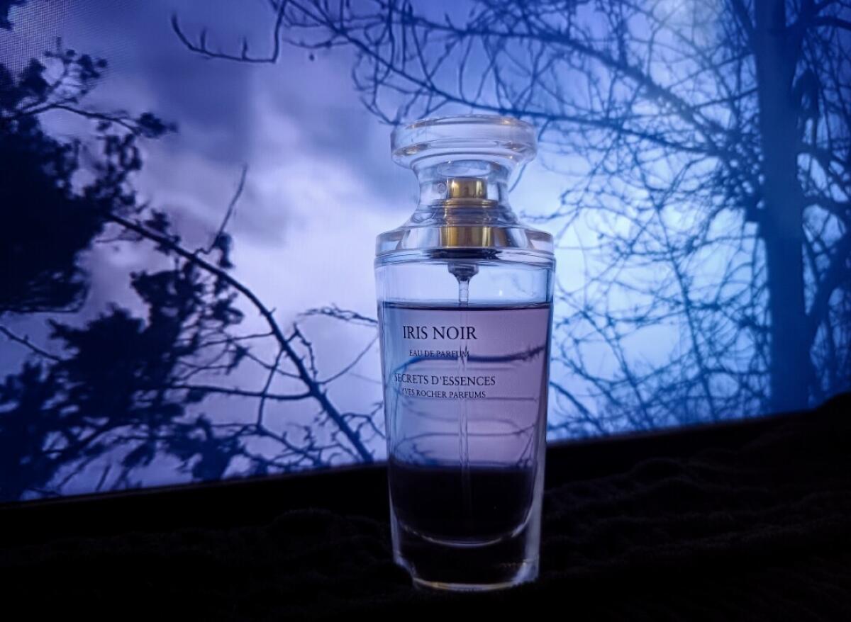 عطر ادکلن آیریس نوآر ایوز روشه - Iris Noir Yves Rocher - بررسی، قیمت و خرید