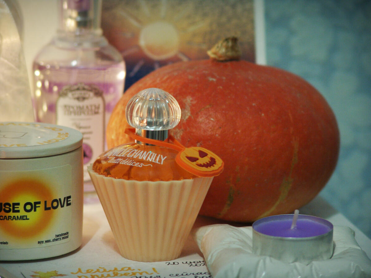 عطر ادکلن وانیل شانتیلی توتی دلیس - Vanille Chantilly Tutti Délices - بررسی، قیمت و خرید