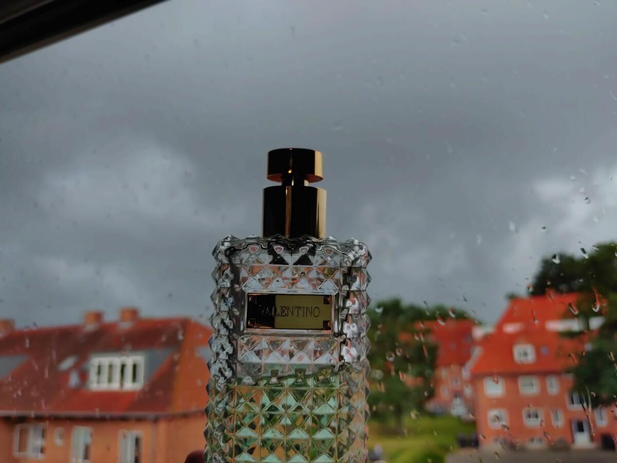 عطر ادکلن والنتینو دونا رزا ورد والنتینو - Valentino Donna Rosa Verde Valentino - بررسی، قیمت و خرید