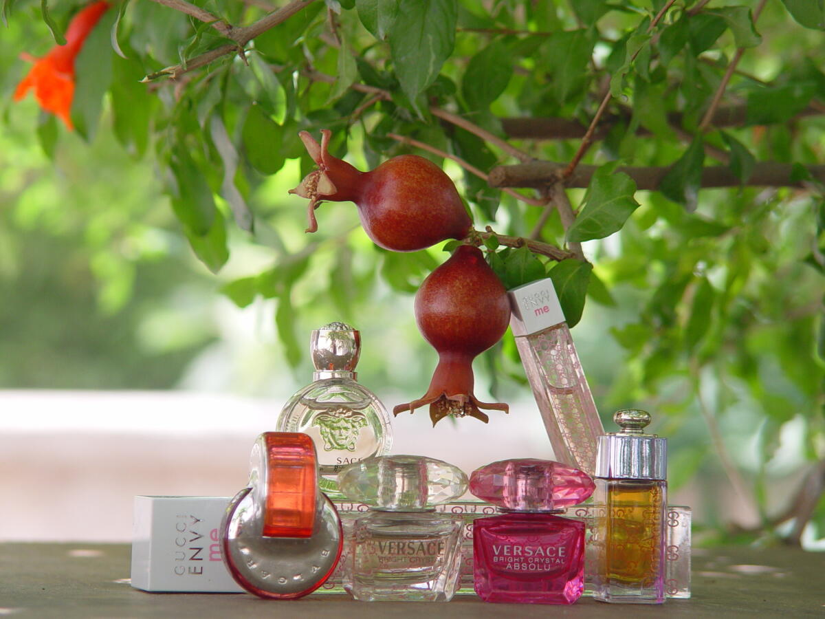 عطر ادکلن برایت کریستال ورساچه - Bright Crystal Versace - بررسی، قیمت و خرید