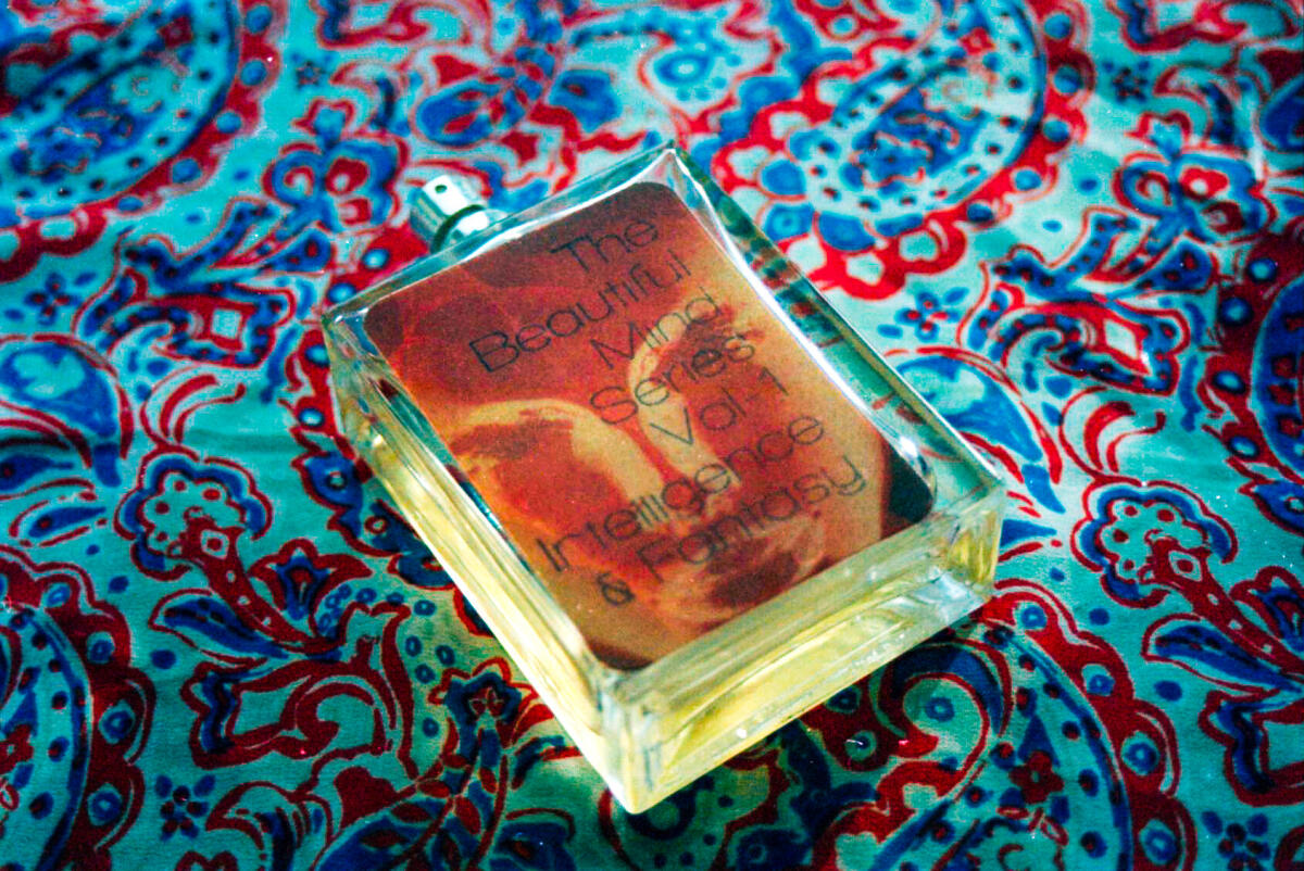 عطر ادکلن وُلـیوم آی اینتلیجنس اند فَنتِسی دی بیوتیفول مایند سریز - Volume I Intelligence & Fantasy The Beautiful Mind Series - بررسی، قیمت و خرید