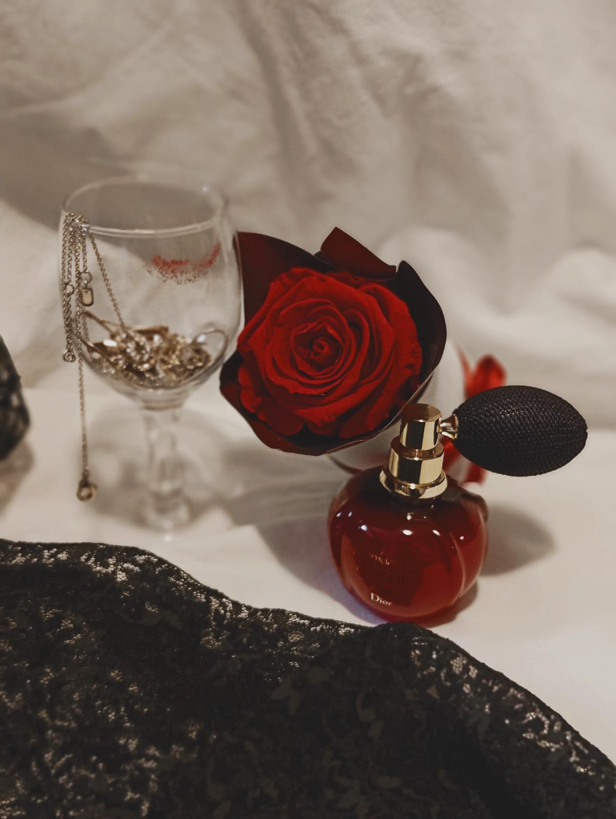 عطر ادکلن هیپناتیک پویزن الکسیر دیور - Hypnotic Poison Elixir Dior - بررسی، قیمت و خرید