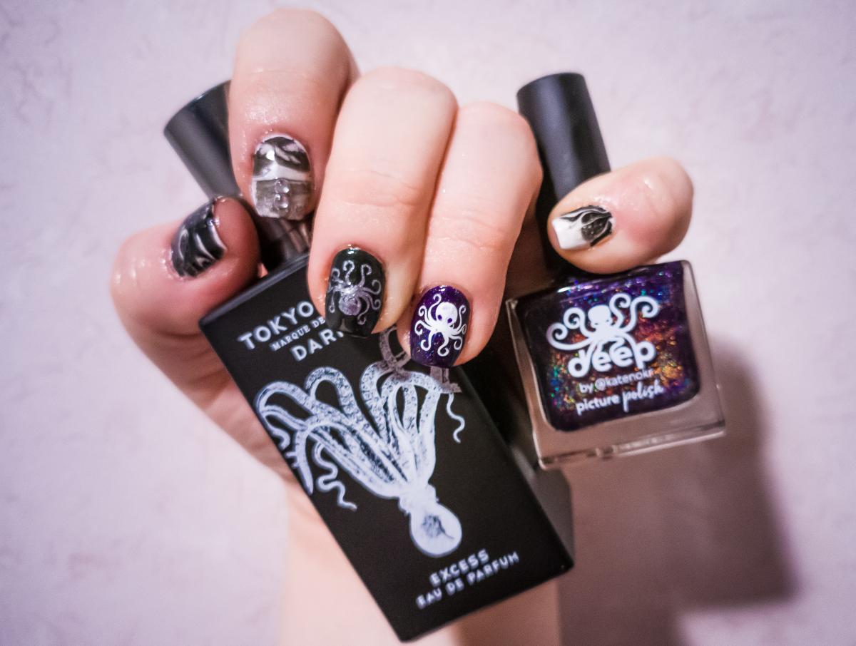 عطر ادکلن اِکسِس توکیو میلک پرفیومری کیوریوسیتی - Excess Tokyo Milk Parfumerie Curiosite - بررسی، قیمت و خرید