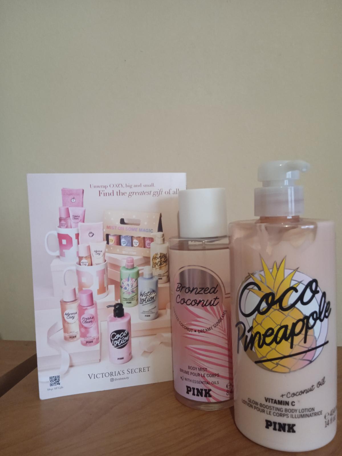 عطر ادکلن برونزد کوکونت بادی میست ویکتوریا سیکرت - Bronzed Coconut Body Mist Victoria's Secret - بررسی، قیمت و خرید