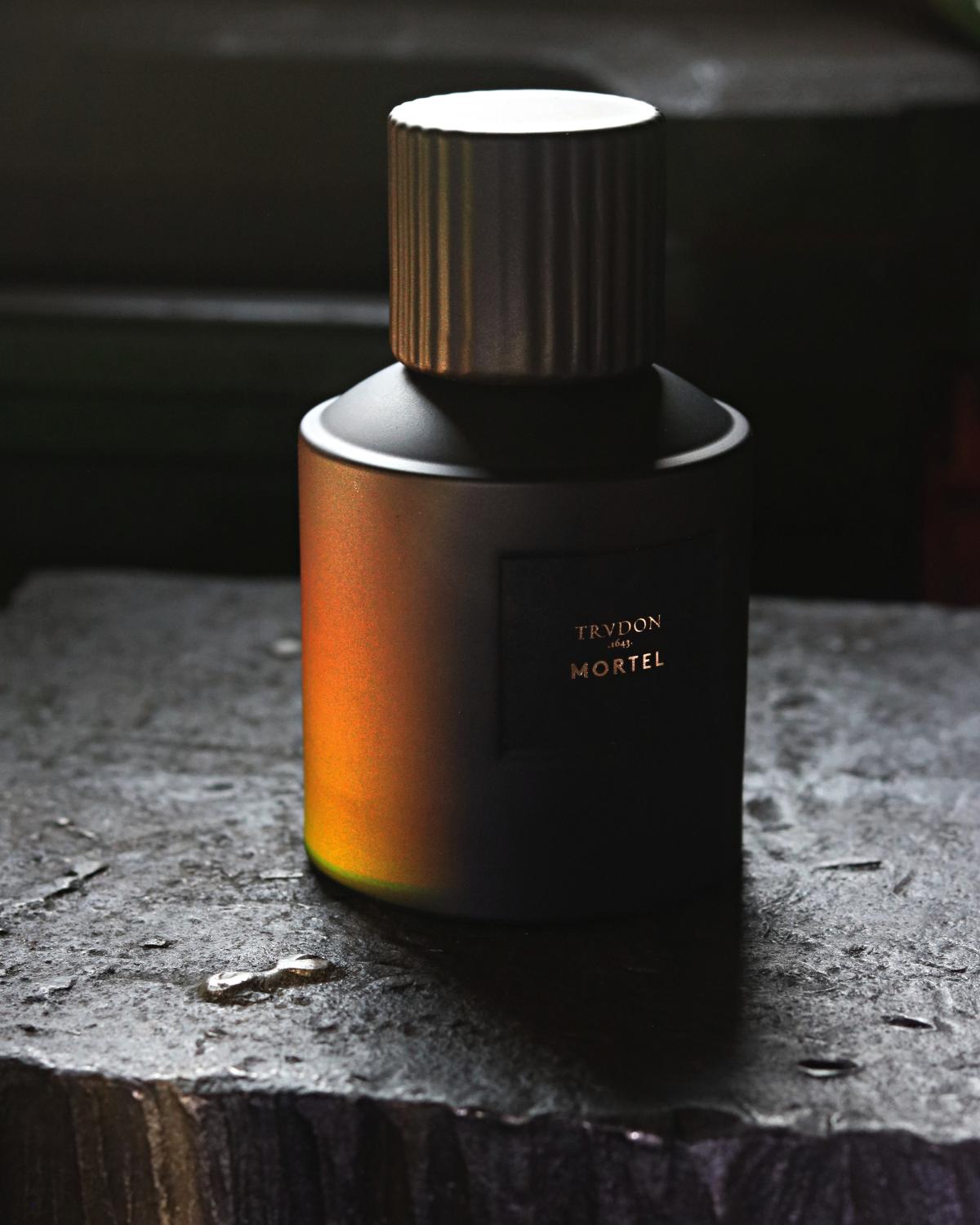 عطر ادکلن مورتل نوآر ترودون - Mortel Noir Trudon - بررسی، قیمت و خرید