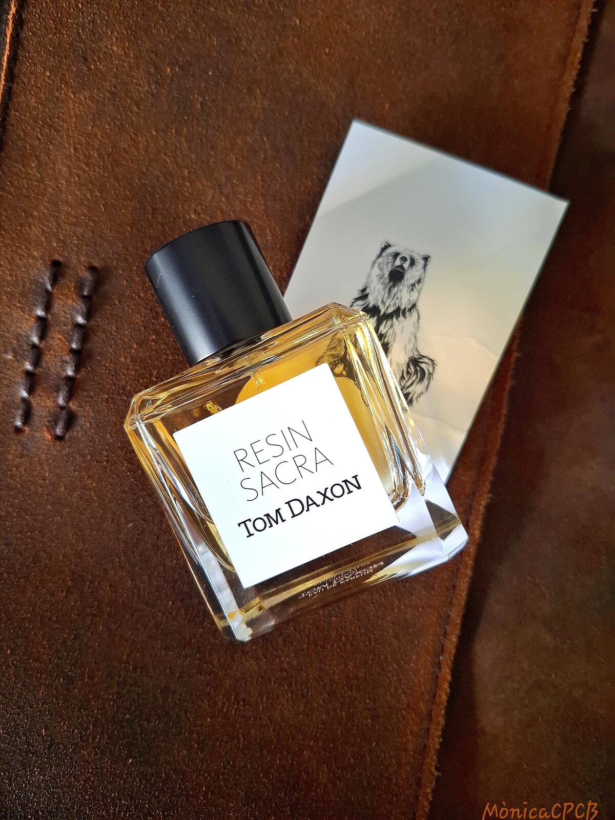 عطر ادکلن رزین سکرا تام داکسون - Resin Sacra Tom Daxon - بررسی، قیمت و خرید
