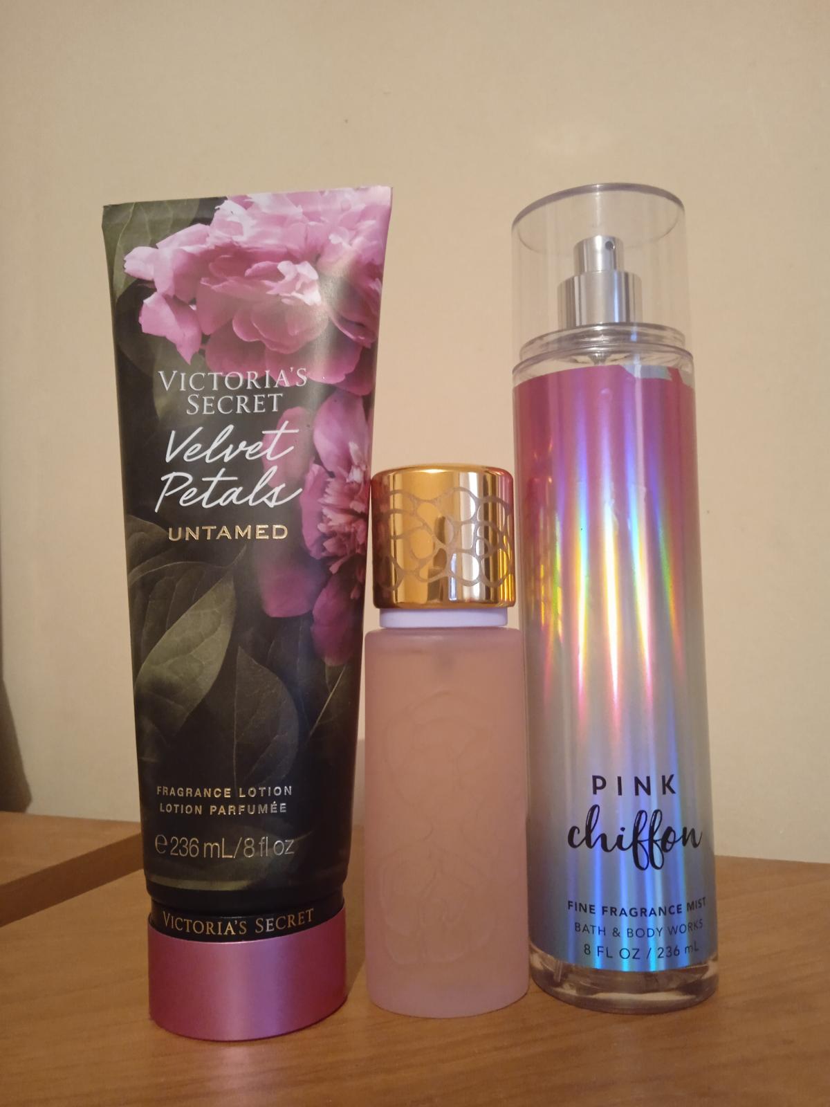 عطر ادکلن ولوت پتالز آنتیمد ویکتوریا سکرت - Velvet Petals Untamed Victoria's Secret - بررسی، قیمت و خرید