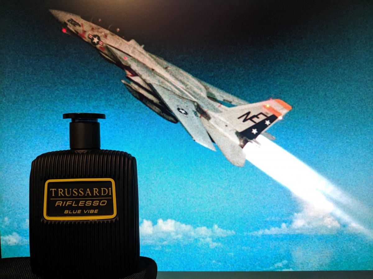 عطر ادکلن ریفلسو بلو ویب تروساردی - Riflesso Blue Vibe Trussardi - بررسی، قیمت و خرید