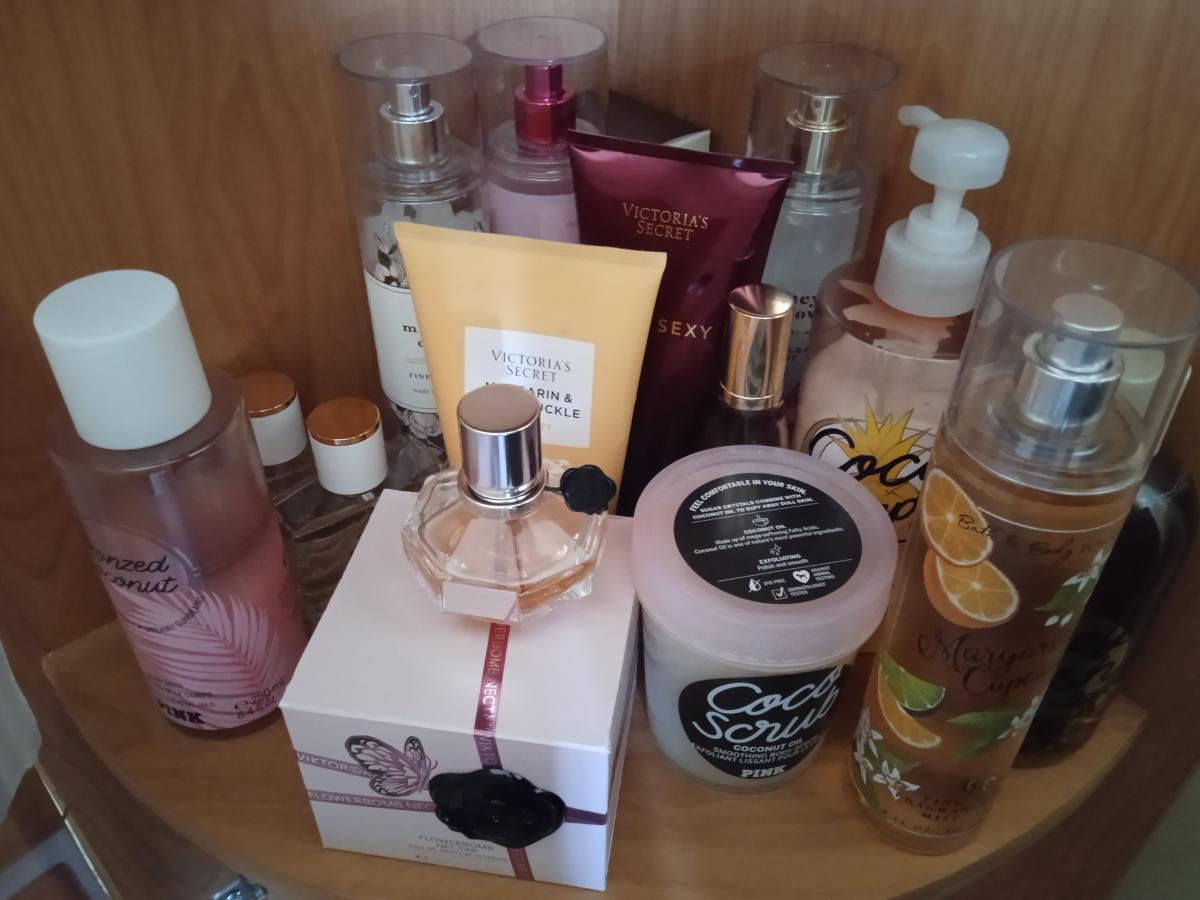 عطر ادکلن برونزد کوکونت بادی میست ویکتوریا سیکرت - Bronzed Coconut Body Mist Victoria's Secret - بررسی، قیمت و خرید