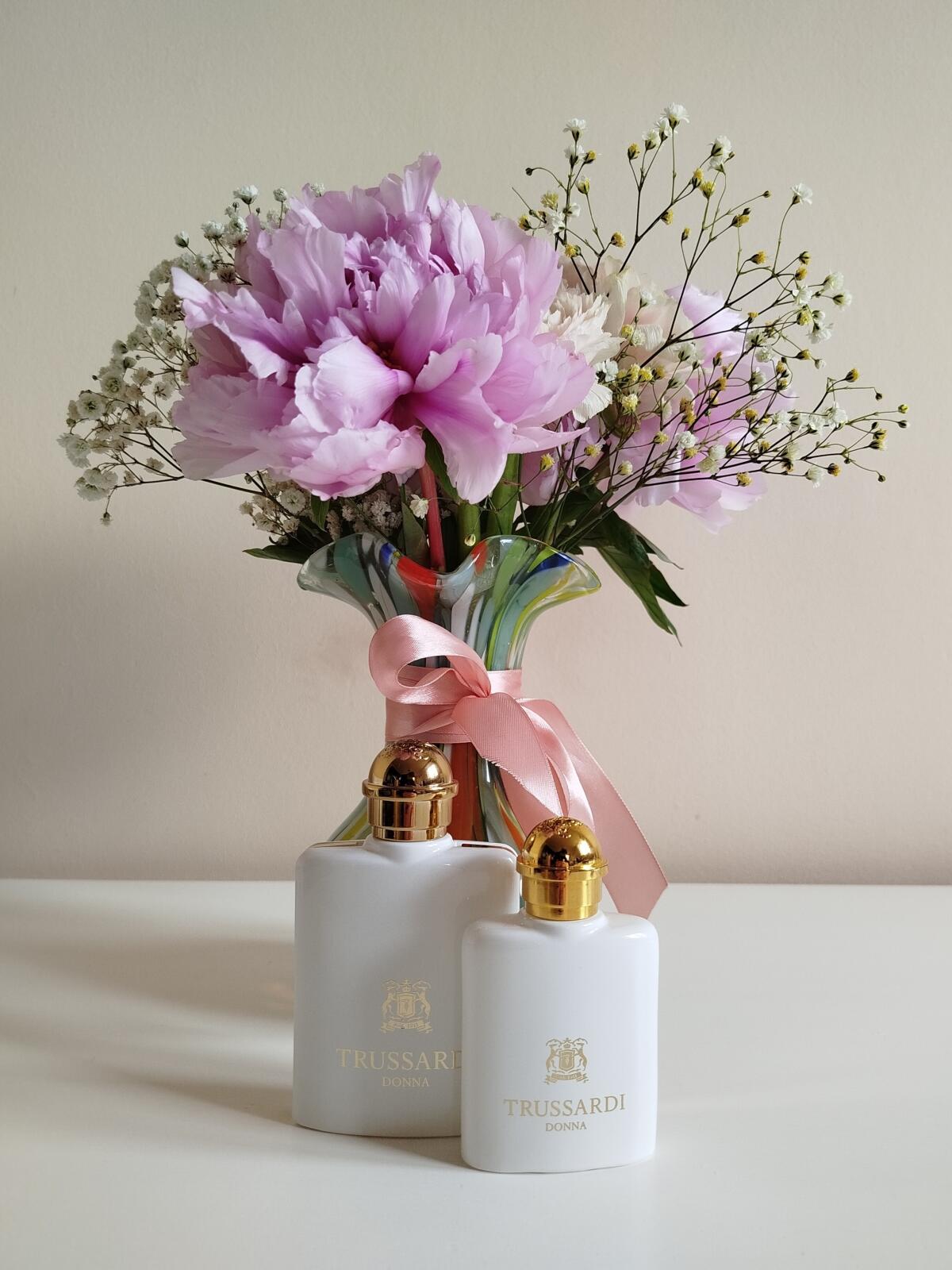 عطر ادکلن ترساردی دونا ترساردی - Trussardi Donna (2011) Trussardi - بررسی، قیمت و خرید