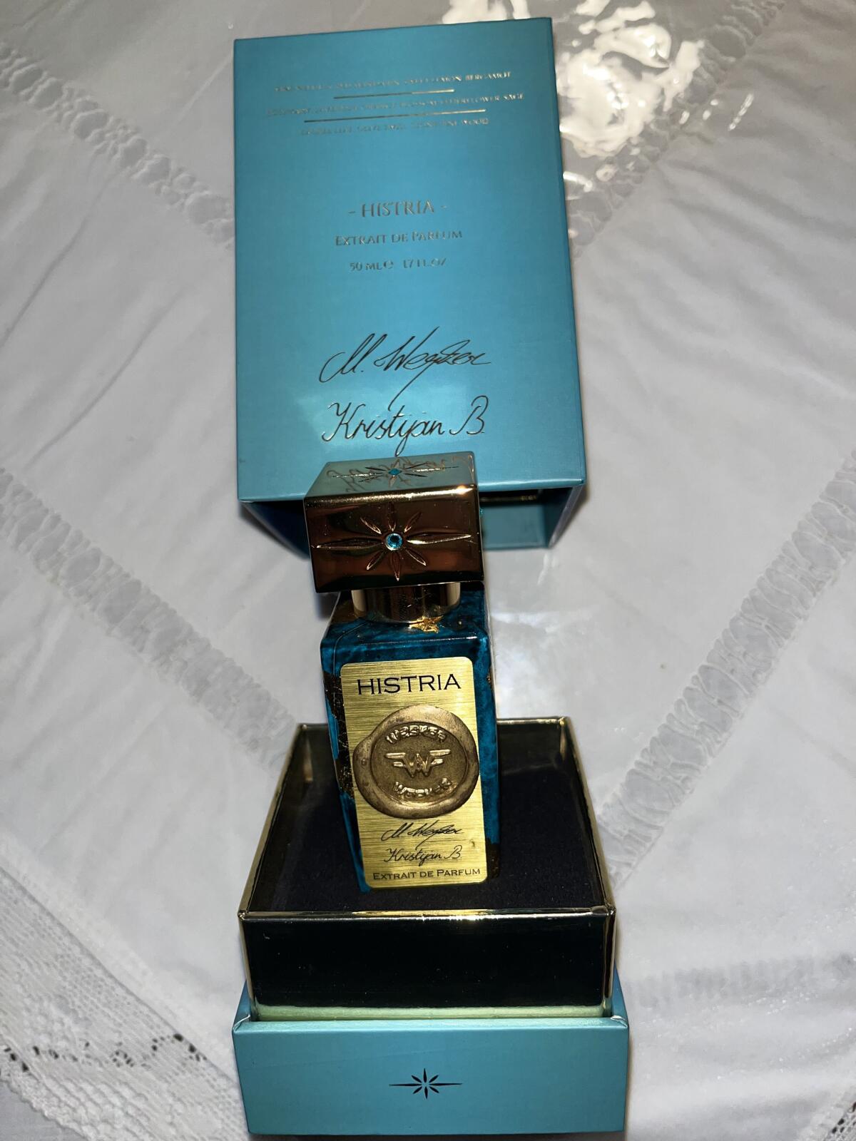 عطر ادکلن هیستریا وسکر - Histria Wesker - بررسی، قیمت و خرید