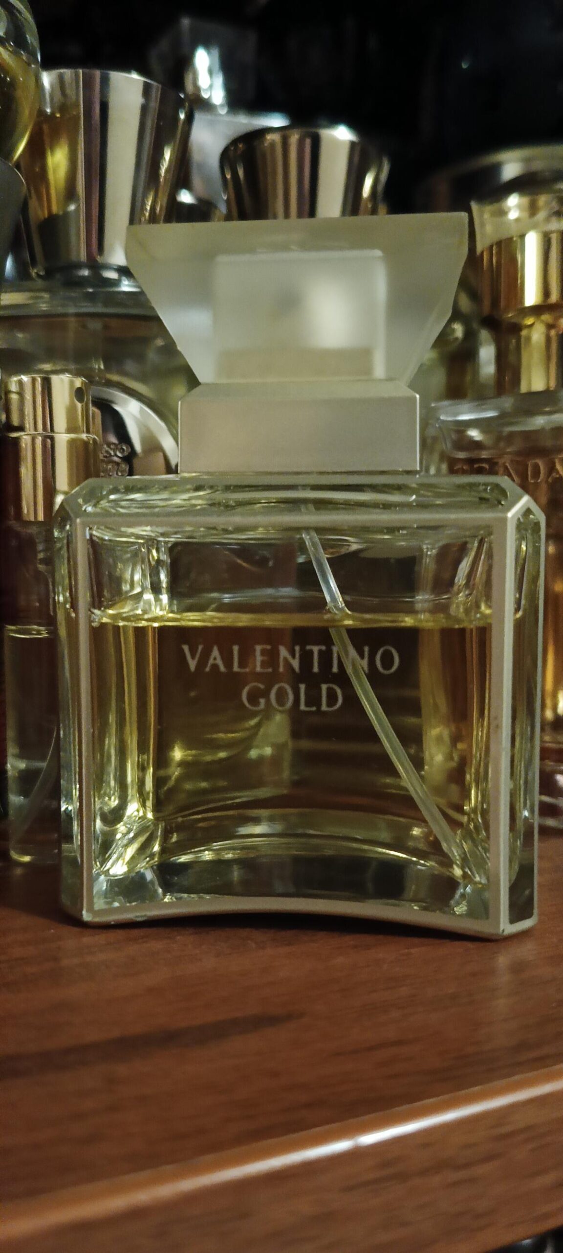 عطر ادکلن والنتینو گلد والنتینو - Valentino Gold Valentino - بررسی، قیمت و خرید