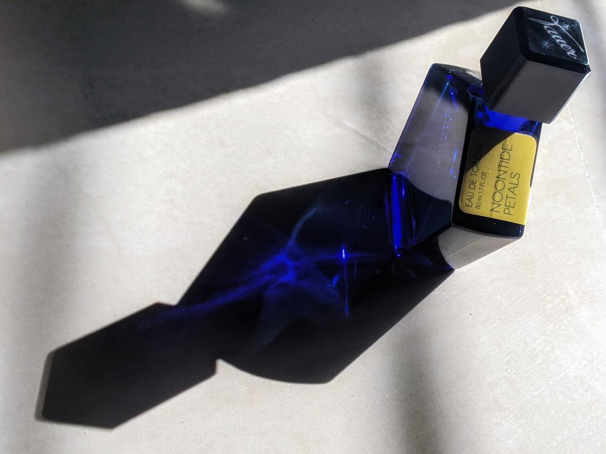 عطر ادکلن فورتین نون‌تاید پتلز تاور پرفیومز - 14 Noontide Petals Tauer Perfumes - بررسی، قیمت و خرید