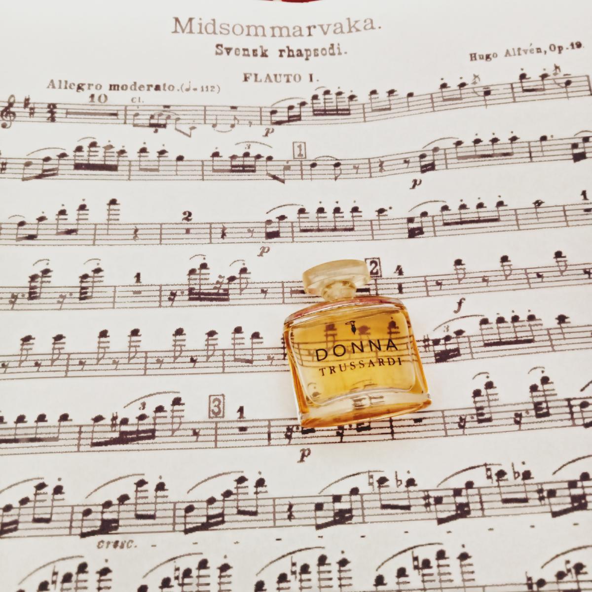 عطر ادکلن دونا تراساردی تروساردی - Donna Trussardi Trussardi - بررسی، قیمت و خرید