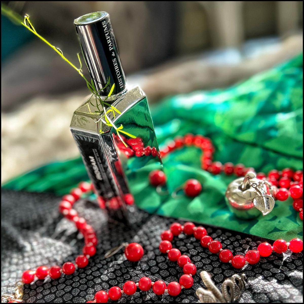 عطر ادکلن رزام هیستوار دو پارفم - Rosam Histoires de Parfums - بررسی، قیمت و خرید