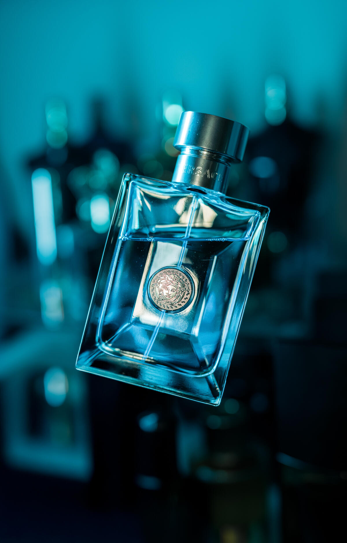 عطر ادکلن ورساچه پور هوم ورساچه - Versace Pour Homme Versace - بررسی، قیمت و خرید