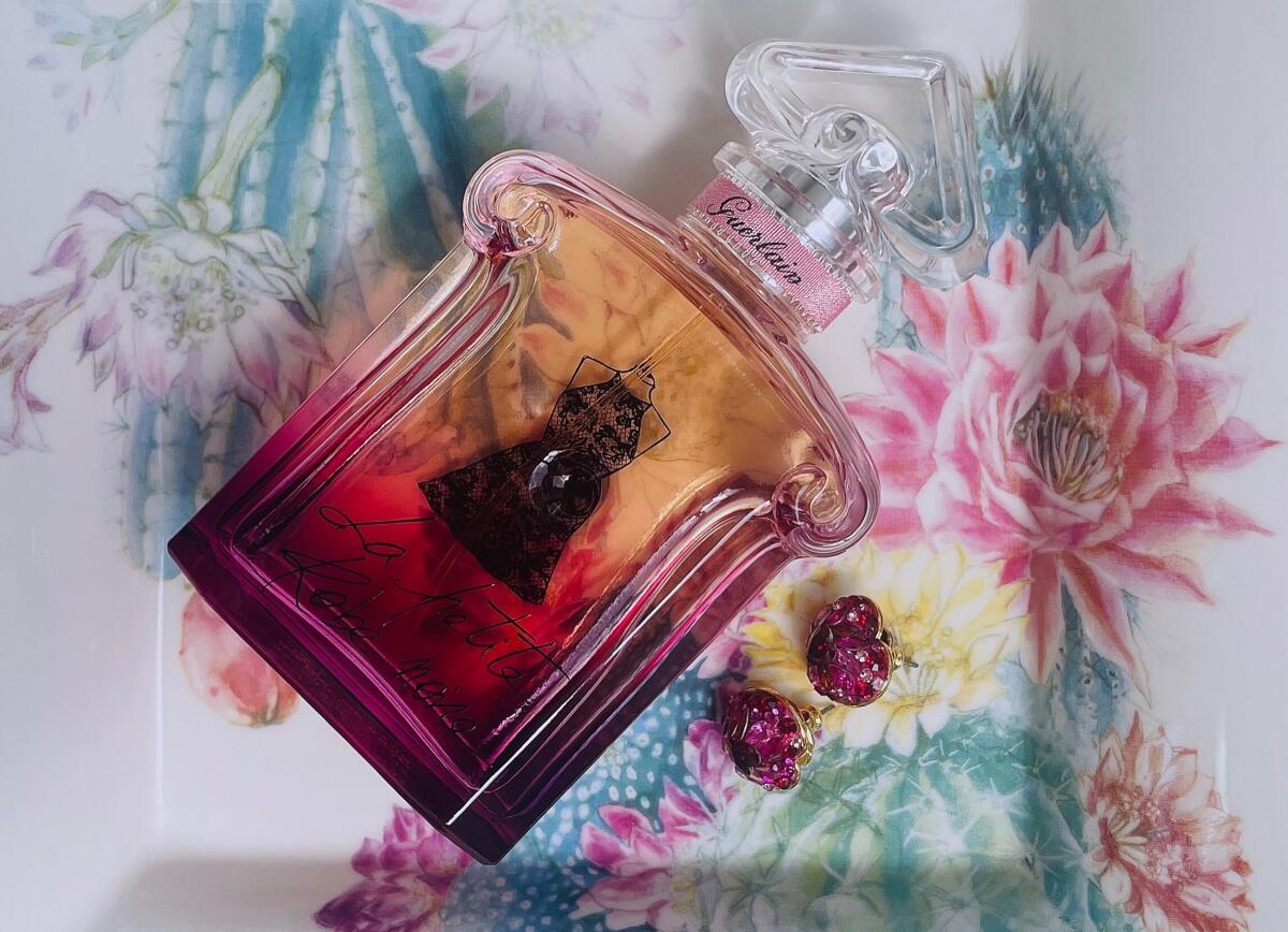 عطر ادکلن لا پتیت روب نوآر لگر گرلن - La Petite Robe Noire Légère Guerlain - بررسی، قیمت و خرید