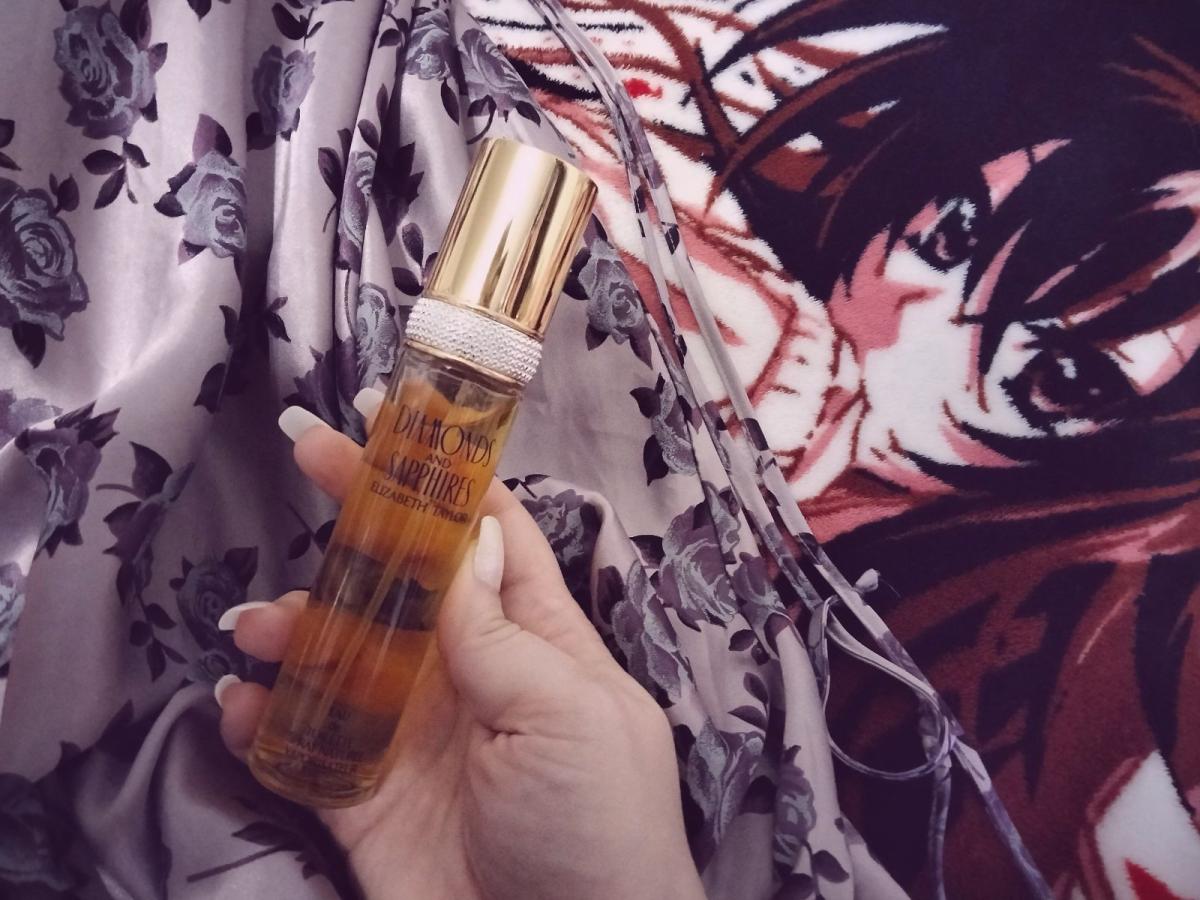 عطر ادکلن دایمندز اَند سَفایرز الیزابت تیلور - Diamonds and Sapphires Elizabeth Taylor - بررسی، قیمت و خرید
