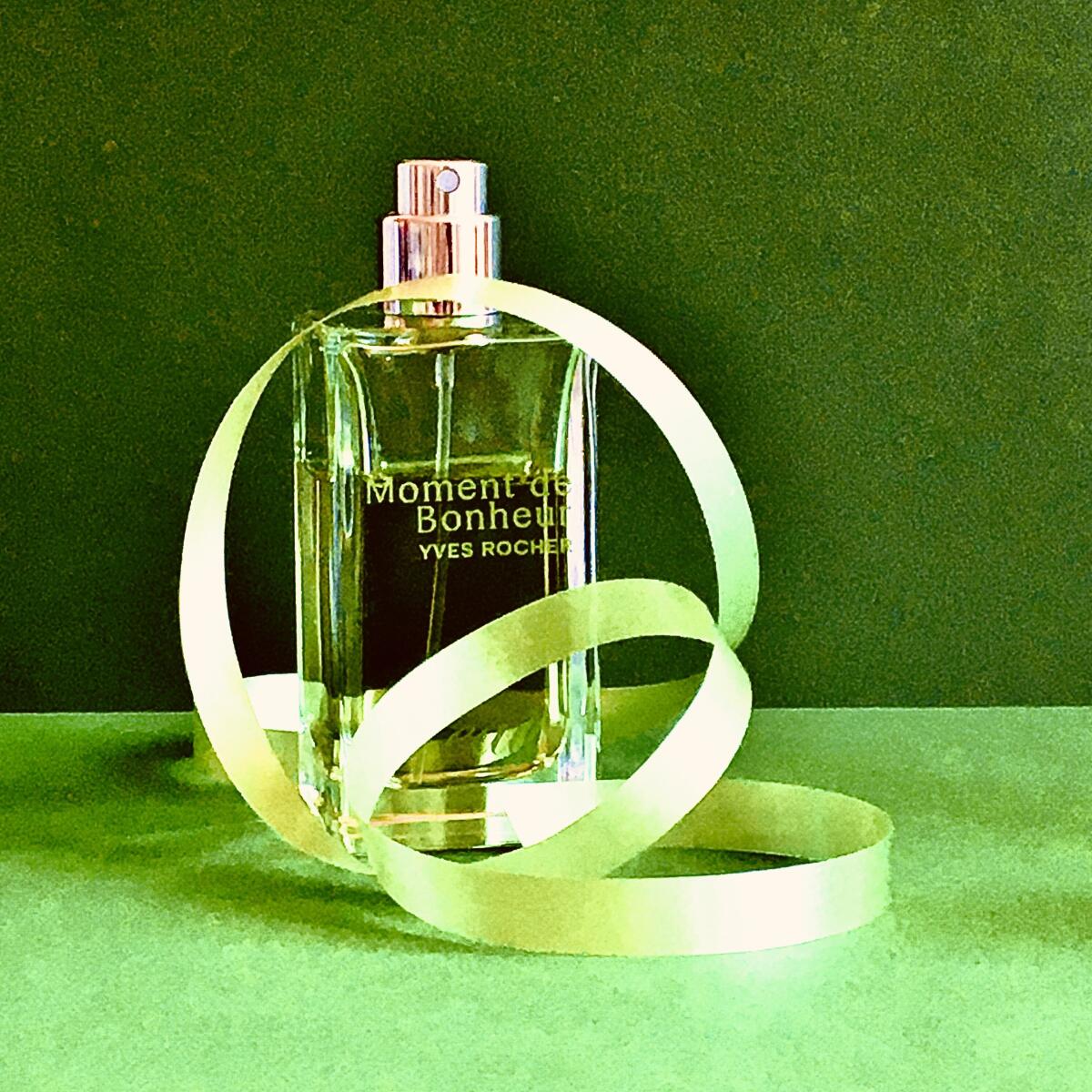 عطر ادکلن مومنت د بونور له او ایو روشه - Moment de Bonheur L'Eau Yves Rocher - بررسی، قیمت و خرید
