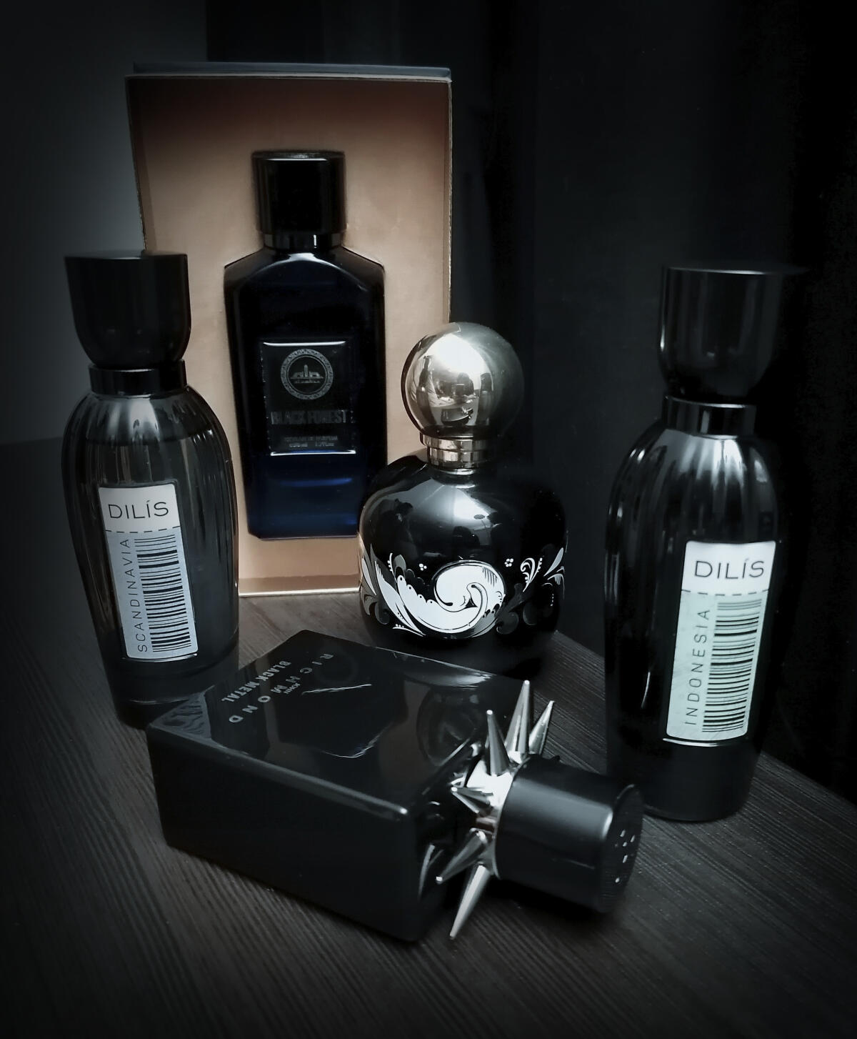 عطر ادکلن اسکاندیناوی دیلیس پرفیوم - Scandinavia Dilís Parfum - بررسی، قیمت و خرید
