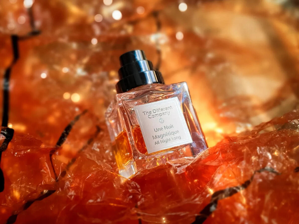 عطر ادکلن اون نویت مگنتیک دی دیفرنت کامپنی - Une Nuit Magnetique The Different Company - بررسی، قیمت و خرید