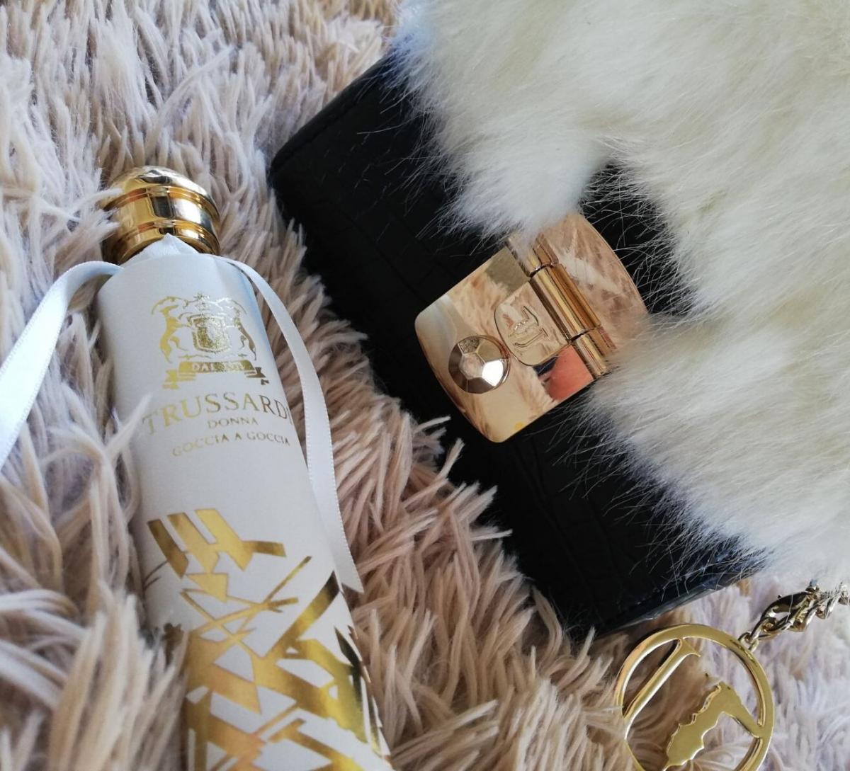 عطر ادکلن تروساردی دونا گوچیا اِ گوچیا تروساردی - Trussardi Donna Goccia a Goccia Trussardi - بررسی، قیمت و خرید