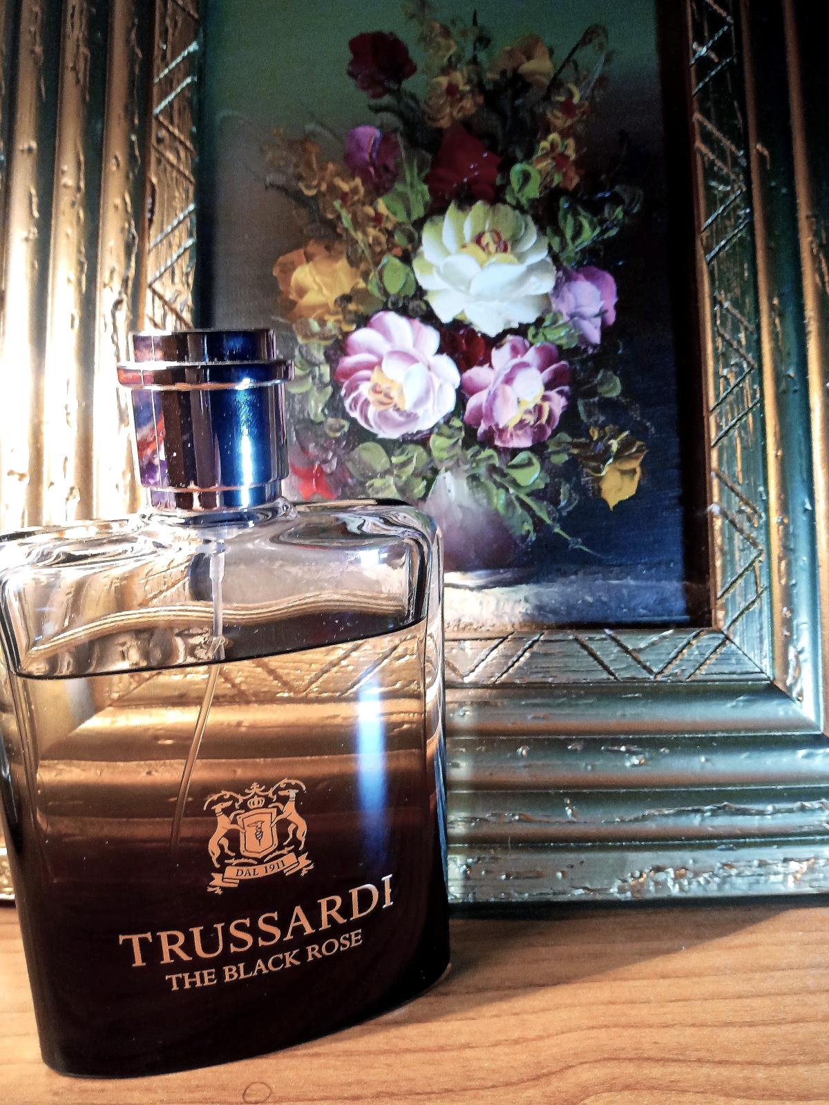 عطر ادکلن د بلک رز ترساردی - The Black Rose Trussardi - بررسی، قیمت و خرید