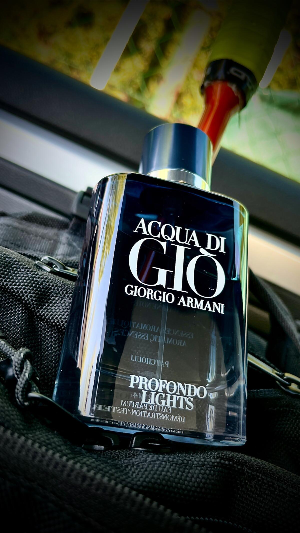 عطر ادکلن آکوا دی ژیو پرفوندو لایتس جیورجیو آرمانی - Acqua di Giò Profondo Lights Giorgio Armani - بررسی، قیمت و خرید