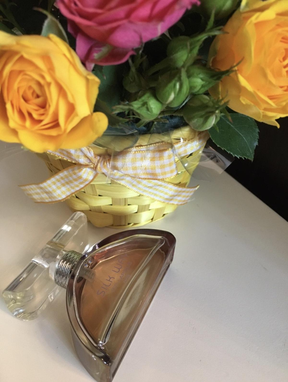 عطر ادکلن سیلک وی تد لاپیدوس - Silk Way Ted Lapidus - بررسی، قیمت و خرید