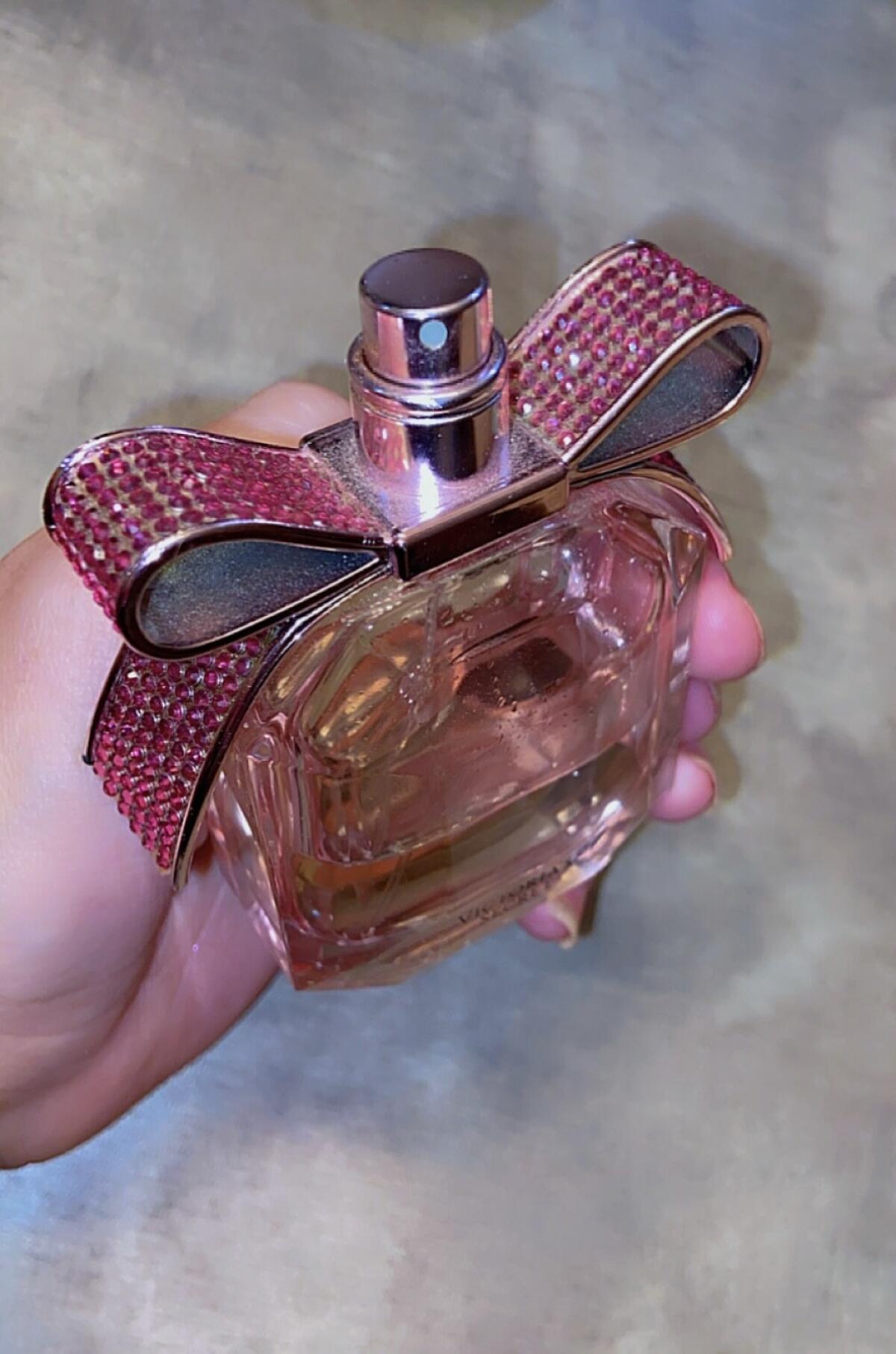عطر ادکلن بامشل پینک دایمند ویکتوریا سیکرت - Bombshell Pink Diamond Victoria's Secret - بررسی، قیمت و خرید