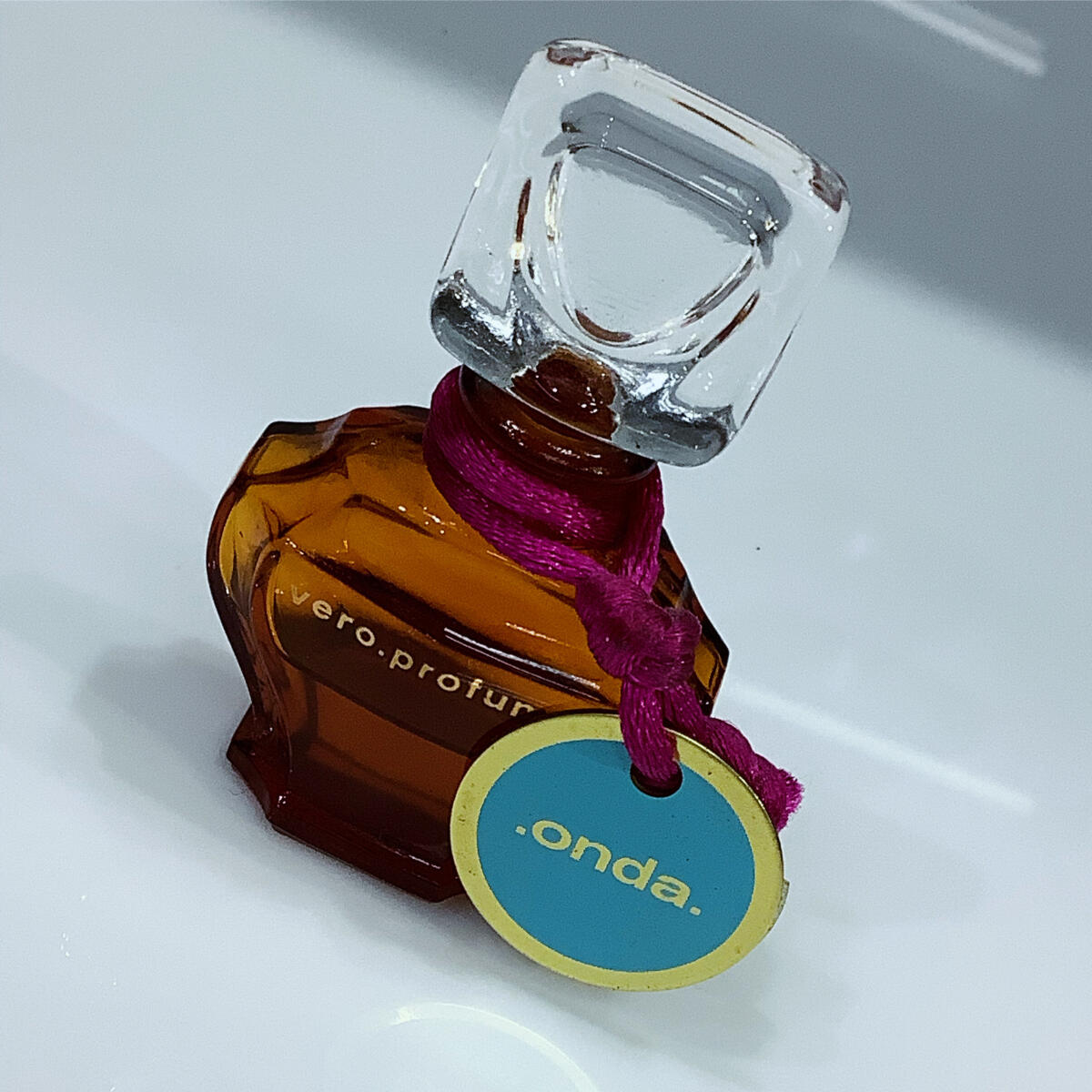 عطر ادکلن اوند اکستره دو پرفیوم ویرو پروفومو - Onda Extrait de Parfum Vero Profumo - بررسی، قیمت و خرید