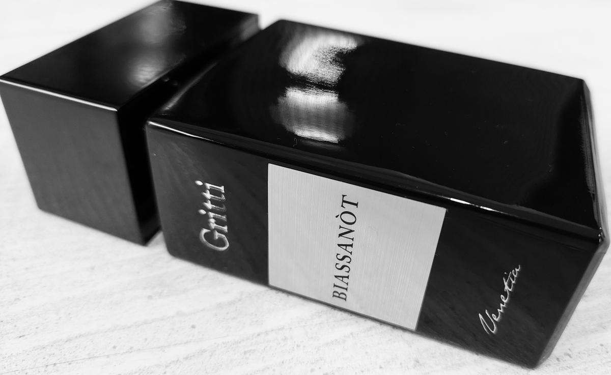 عطر ادکلن بیاسَنوت گریتی - Biassanot Gritti - بررسی، قیمت و خرید