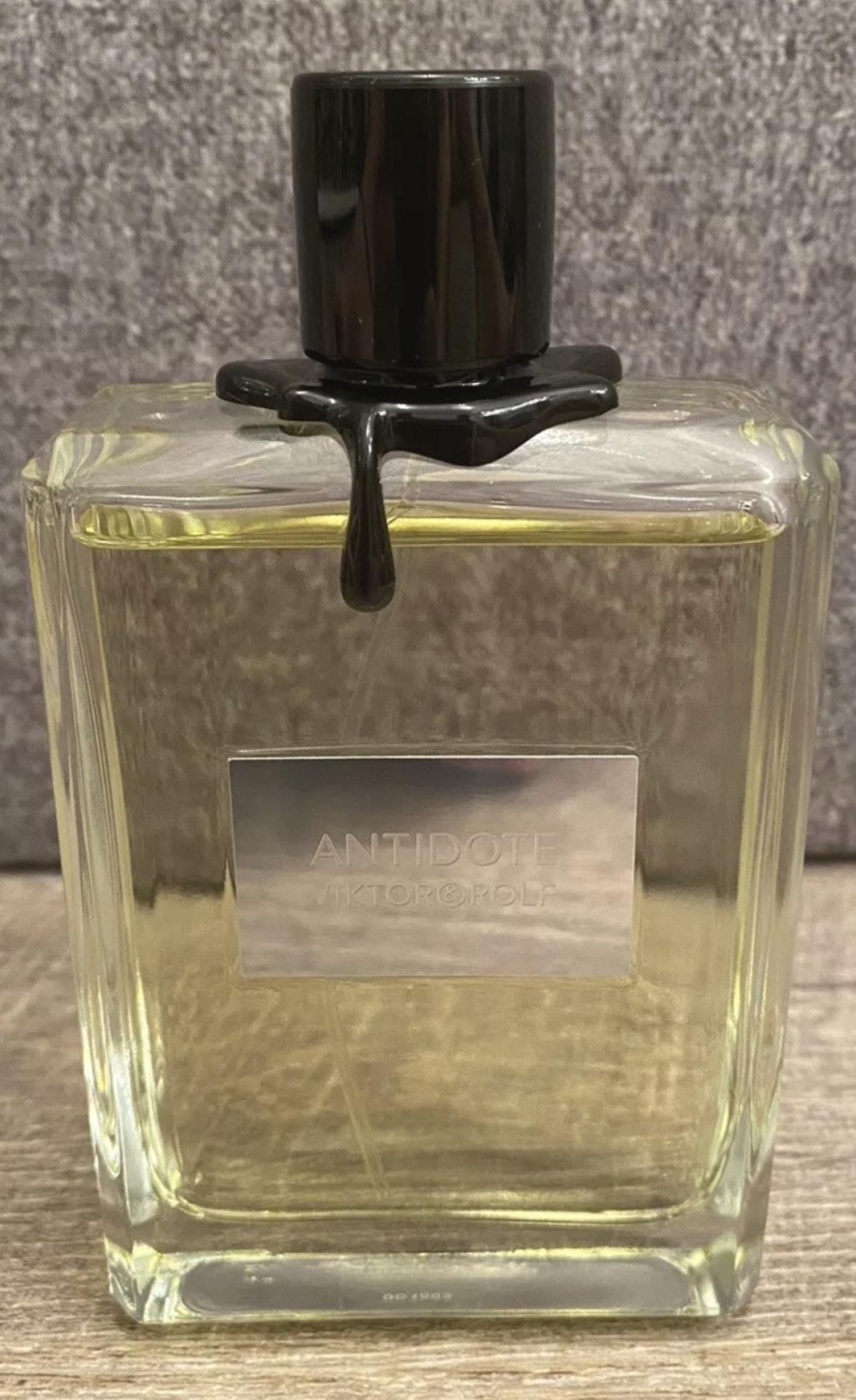 عطر ادکلن انتی‌دوت ویکتور اند رولف - Antidote Viktor&Rolf - بررسی، قیمت و خرید