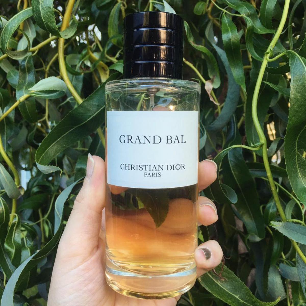 عطر ادکلن دیور گراند بال دیور - Dior Grand Bal Dior - بررسی، قیمت و خرید