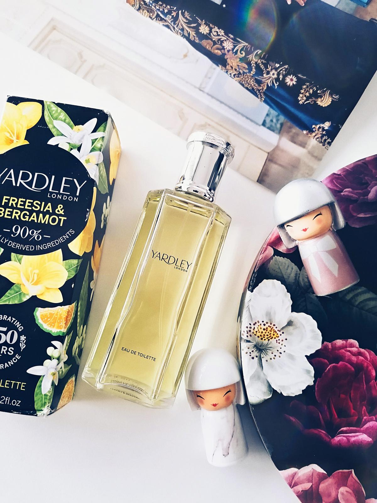عطر ادکلن فریزیا اند برگاموت یاردلی - Freesia & Bergamot Yardley - بررسی، قیمت و خرید