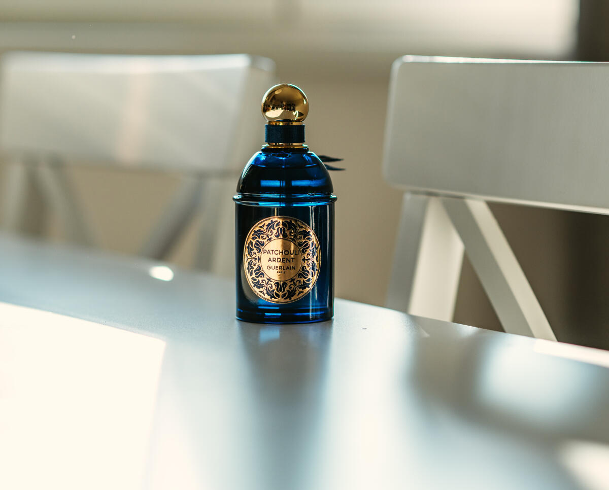 عطر ادکلن لیز آبسولو دون اورین پچولی آردنت گرلن - Les Absolus d'Orient Patchouli Ardent Guerlain - بررسی، قیمت و خرید