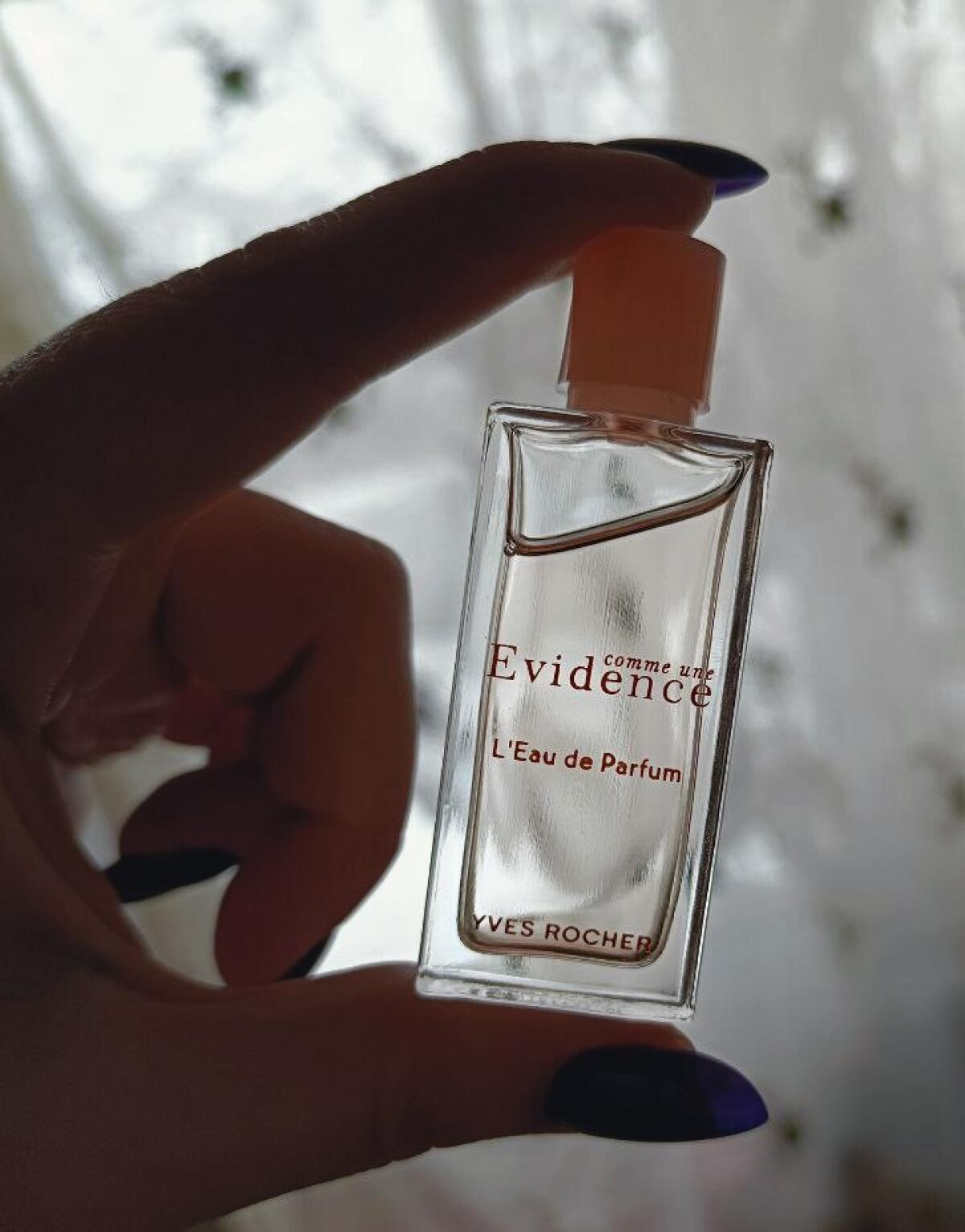 عطر ادکلن کامن اویدانس ایو روشه - Comme une Evidence Yves Rocher - بررسی، قیمت و خرید