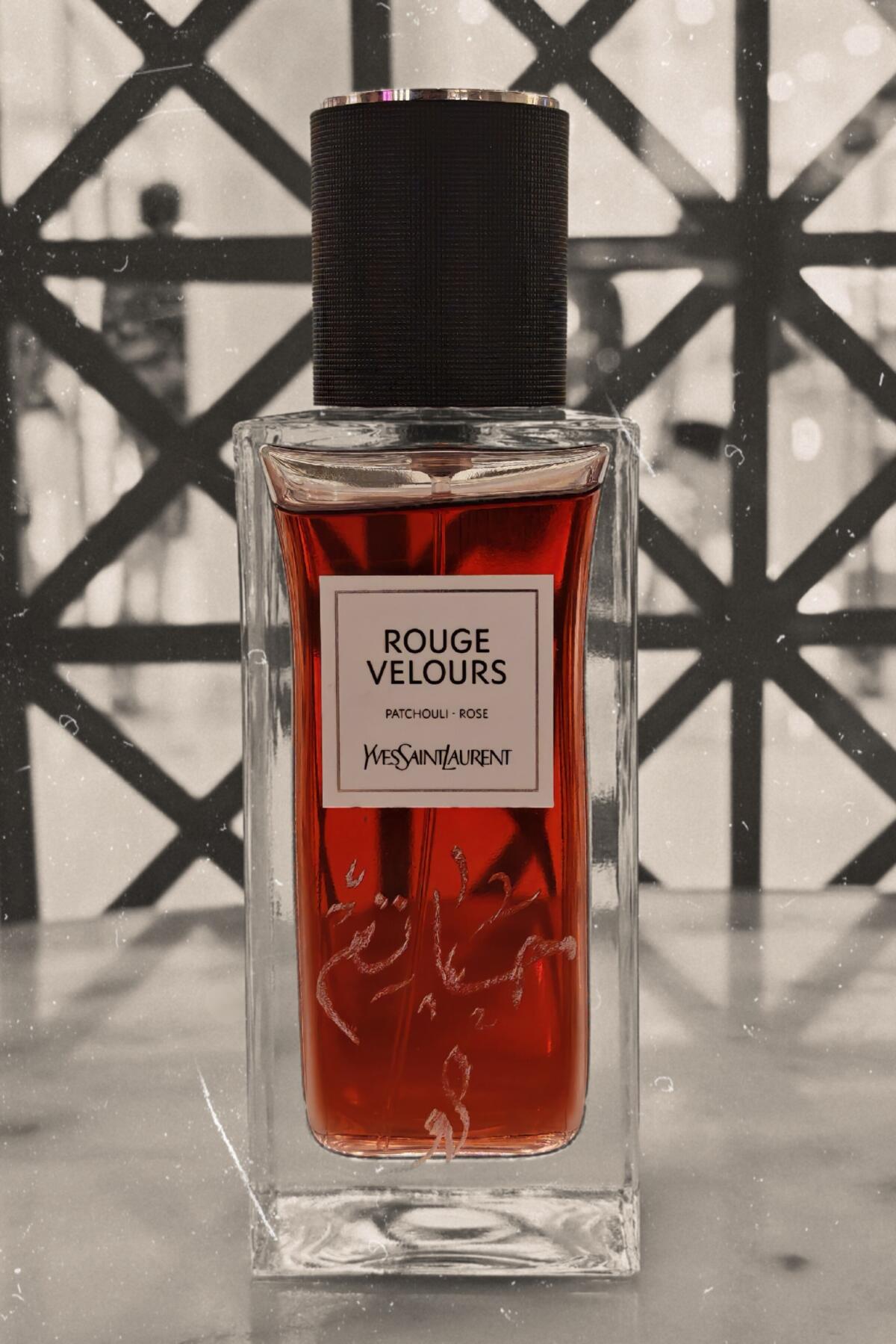 عطر ادکلن روژ ولور ایو سن لورن - Rouge Velours Yves Saint Laurent - بررسی، قیمت و خرید