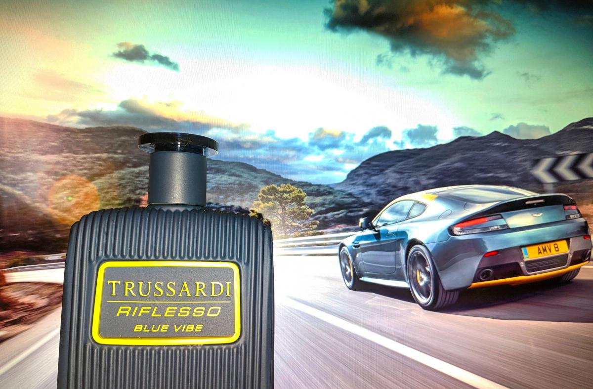 عطر ادکلن ریفلسو بلو ویب تروساردی - Riflesso Blue Vibe Trussardi - بررسی، قیمت و خرید