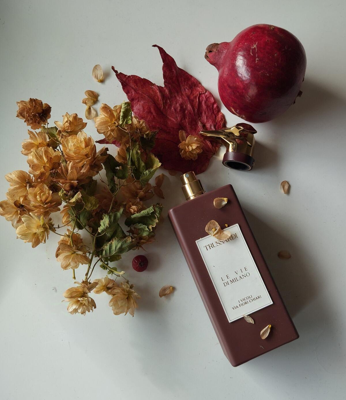 عطر ادکلن آی ویکولی ویا فیوری کیاری تروساردی - I Vicoli Via Fiori Chiari Trussardi - بررسی، قیمت و خرید