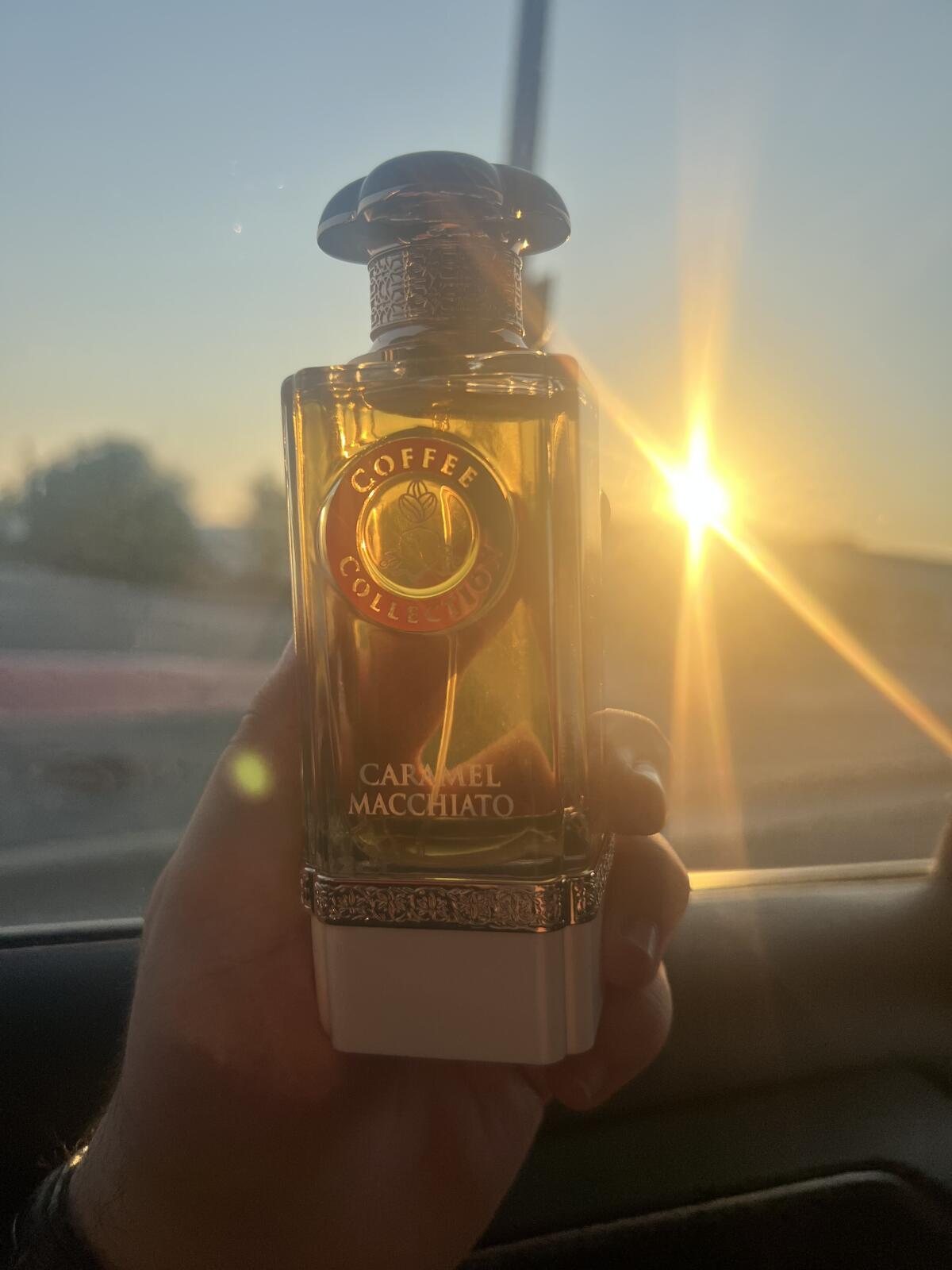 عطر ادکلن کارامل ماکیاتو فرگرانس ورد - Caramel Macchiato Fragrance World - بررسی، قیمت و خرید