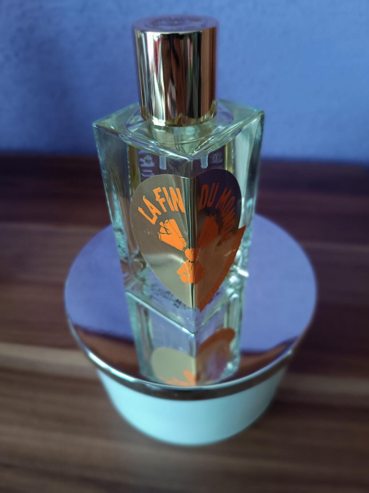 عطر ادکلن لا فین دو مونده اِتات لیبر دو اورانژ - La Fin Du Monde Etat Libre d'Orange - بررسی، قیمت و خرید