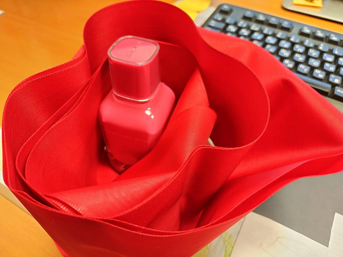 عطر ادکلن تمپتینگ رز زارا - Tempting Rose Zara - بررسی، قیمت و خرید