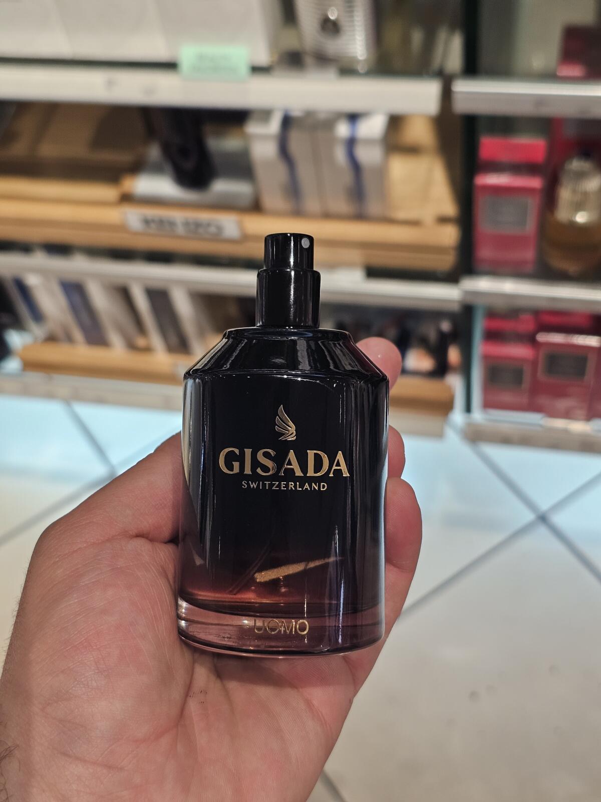 عطر ادکلن اُومو جیزادا - Uomo Gisada - بررسی، قیمت و خرید