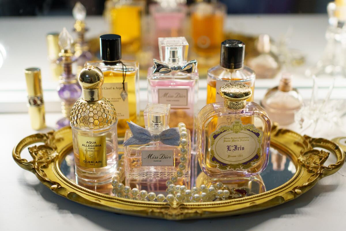 عطر ادکلن رز روژ ون کلیف اند آرپلز - Rose Rouge Van Cleef & Arpels - بررسی، قیمت و خرید