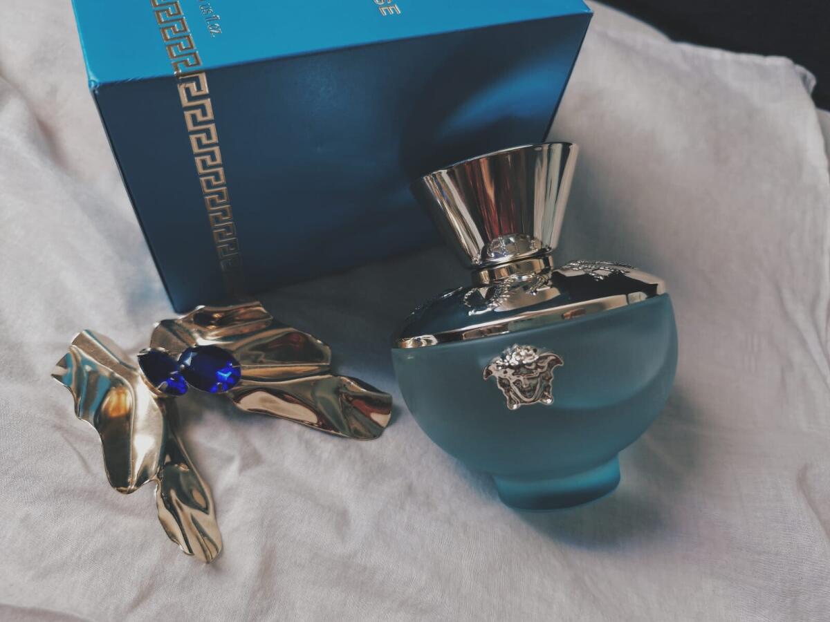عطر ادکلن ورساچه پور فم دیلن تورکویز ورساچه - Versace Pour Femme Dylan Turquoise Versace - بررسی، قیمت و خرید