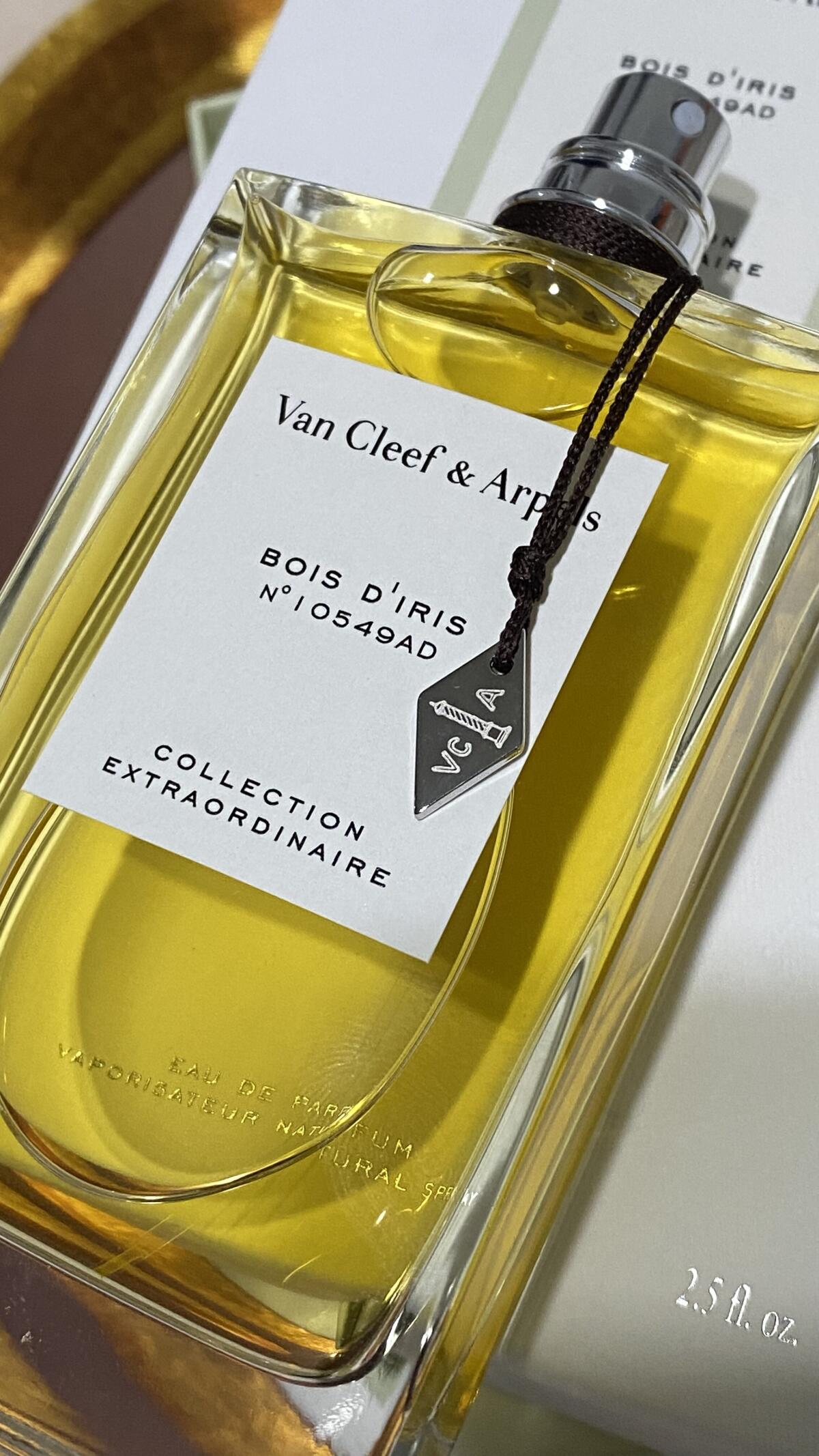 عطر ادکلن بوا د آیریس ون کلیف اند آرپلس - Bois d'Iris Van Cleef & Arpels - بررسی، قیمت و خرید