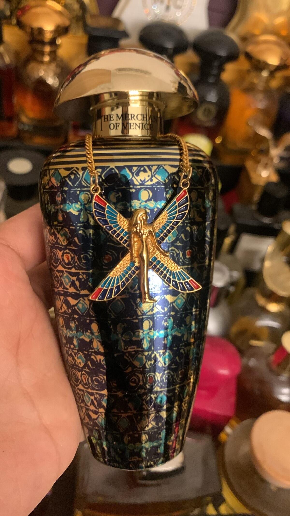 عطر ادکلن کوئین آو د نایت د مرچنت آو ونیس - Queen of The Night The Merchant of Venice - بررسی، قیمت و خرید