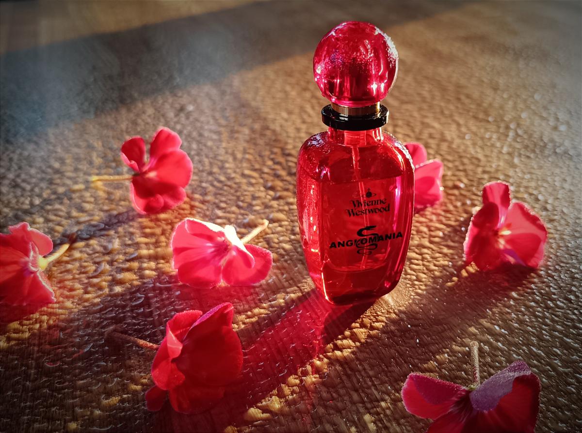 عطر ادکلن انگلومانیا ویوین وست‌وود - Anglomania Vivienne Westwood - بررسی، قیمت و خرید
